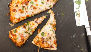 bbq chicken and bacon pizza