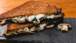 spinach mushroom grilled cheese